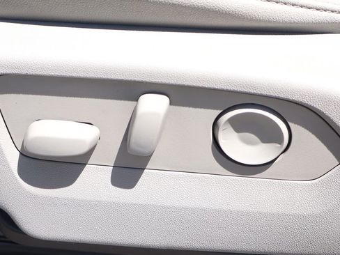 Used 2023 GMC Sierra 1500 SLT w/ SLT Premium Package AWD/4WD image 23