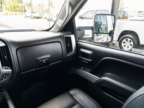 Used 2018 Chevrolet Silverado 2500 LTZ image 10