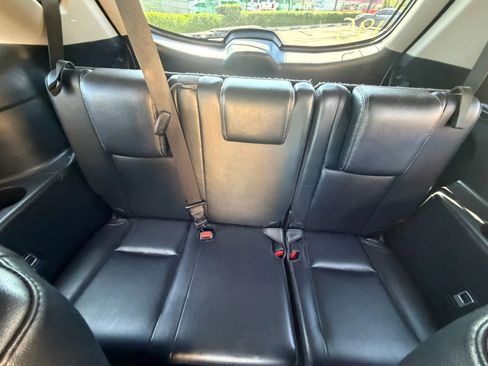 Used 2018 Toyota Highlander SE image 14