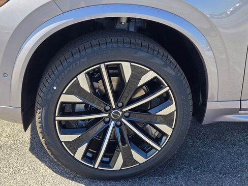 New 2026 Volvo XC90 B6 Plus w/ Protection Package Premier image 12