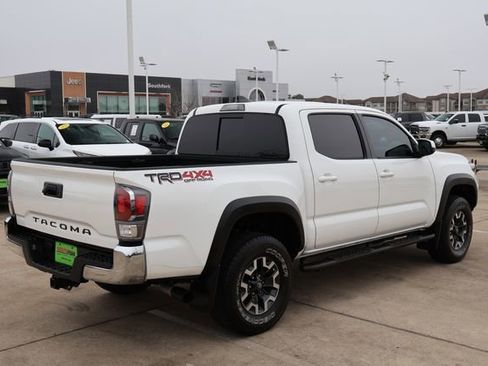 Used 2022 Toyota Tacoma TRD Off-Road image 8