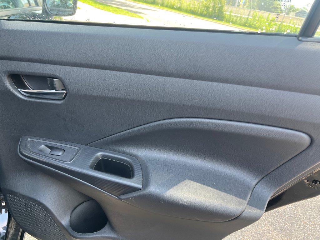 Used 2025 Nissan Versa SV FWD image 31