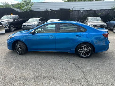 Used 2023 Kia Forte GT-Line w/ GT-Line Premium Package FWD image 3