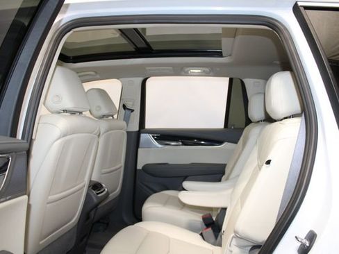 Certified 2024 Cadillac XT6 Premium Luxury w/ Technology Package image 9