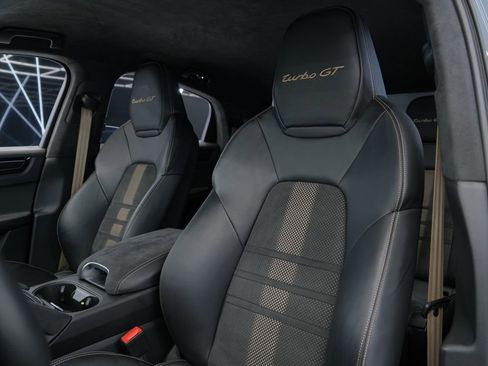 Used 2023 Porsche Cayenne Turbo GT AWD/4WD image 72