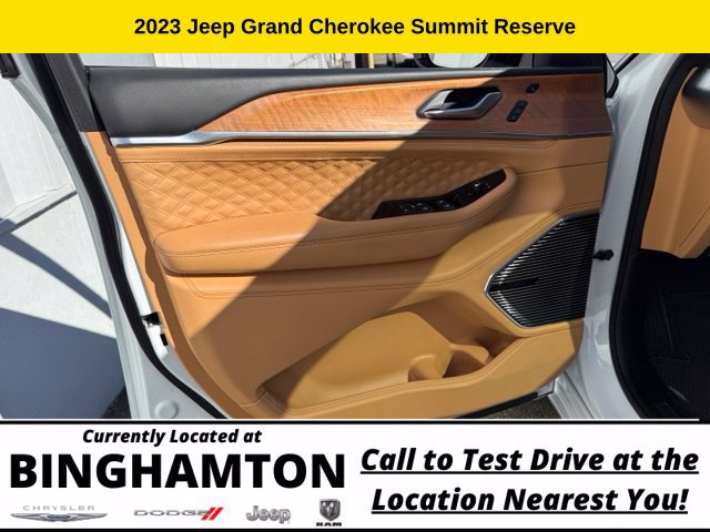 Used 2023 Jeep Grand Cherokee Summit AWD/4WD image 11