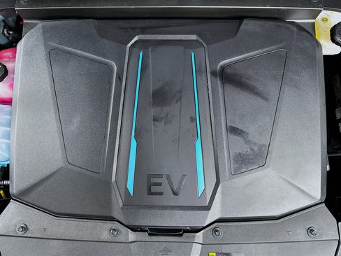 Used 2024 Hyundai Ioniq 5 SE image 32