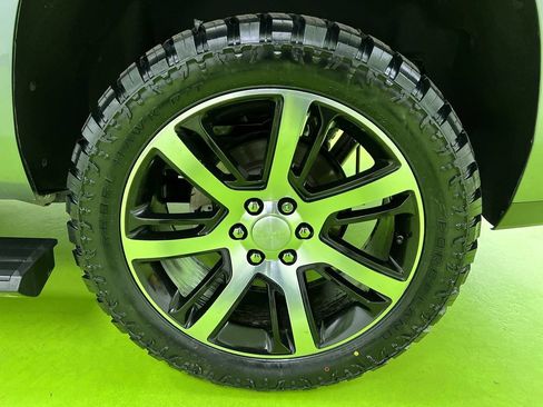 Used 2018 GMC Yukon Denali w/ Open Road Package AWD/4WD image 13