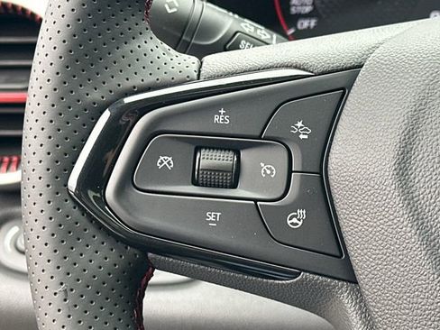 New 2026 Chevrolet Trax RS w/ Sunroof Package FWD image 24