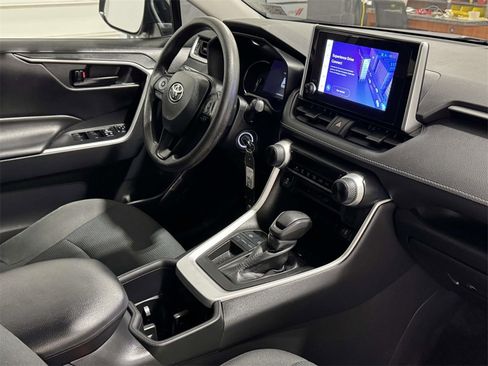 Used 2023 Toyota RAV4 LE image 10