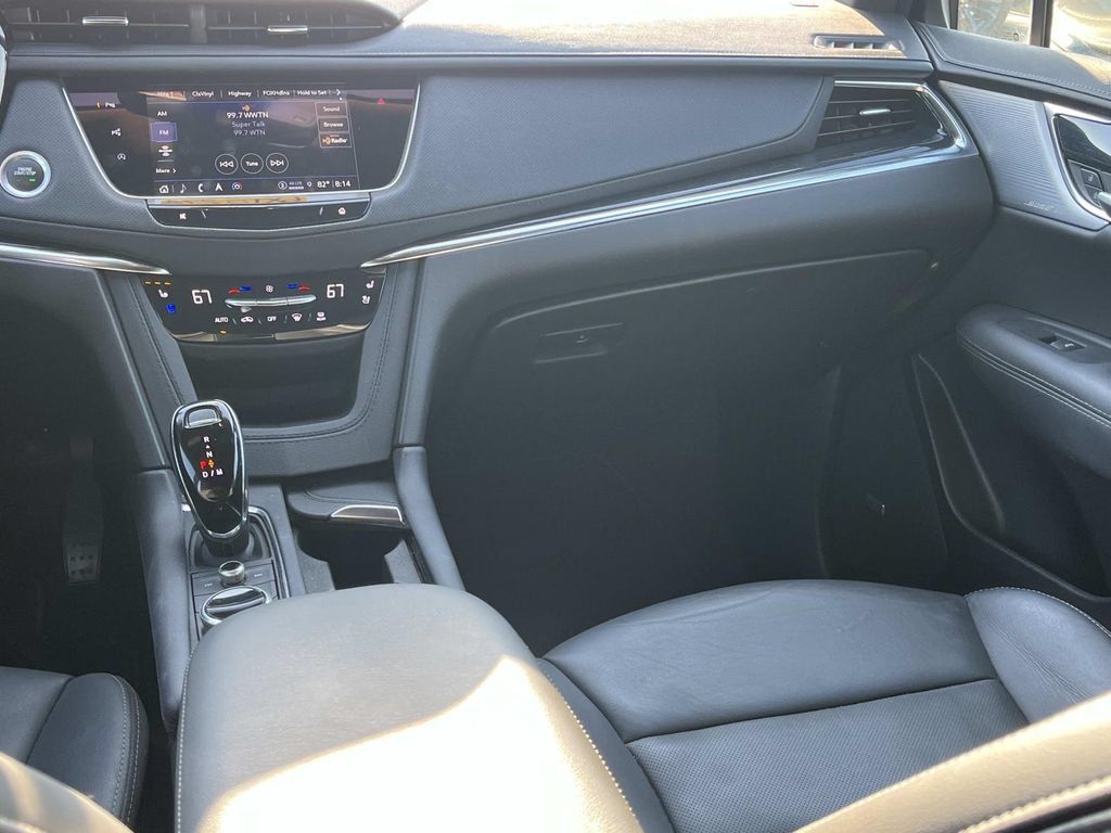 Certified 2023 Cadillac XT5 Premium Luxury w/ Technology Package FWD image 15