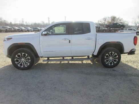 New 2026 GMC Canyon Denali image 9