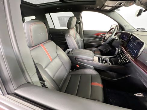 Used 2024 Chevrolet Traverse RS w/ LPO, Floor Liner Package image 29