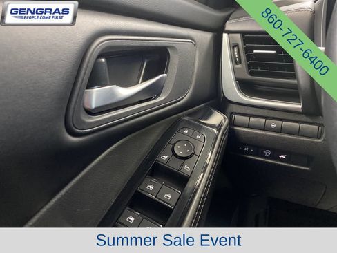 Used 2025 Nissan Rogue SV AWD/4WD image 23