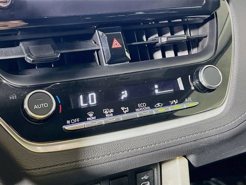 Certified 2025 Toyota Corolla Cross LE FWD image 14
