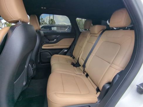 Used 2023 Lincoln Corsair Reserve image 16