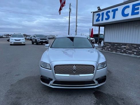Used 2018 Lincoln Continental Premiere FWD image 2