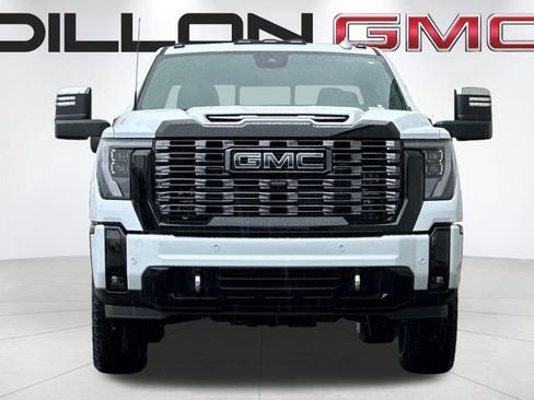 New 2026 GMC Sierra 2500 Denali Ultimate AWD/4WD image 9