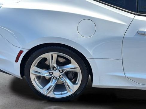 Used 2021 Chevrolet Camaro SS RWD image 37
