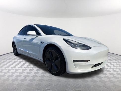 Used 2020 Tesla Model 3 Standard Range Plus RWD image 3