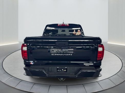 Used 2024 GMC Canyon Elevation image 7