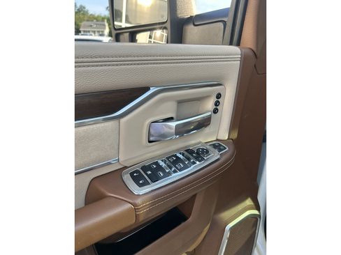 Used 2023 RAM 2500 Laramie AWD/4WD image 15