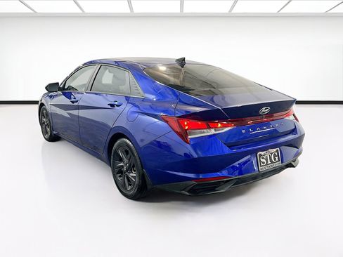 Used 2022 Hyundai Elantra SEL w/ Convenience Package FWD image 6