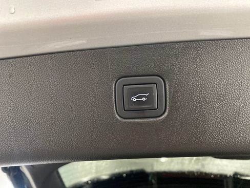 Used 2021 Chevrolet Blazer RS FWD image 9