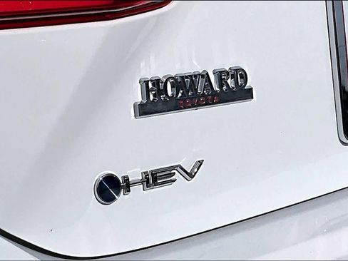 Used 2025 Toyota Camry SE image 29