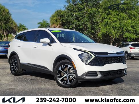 Used 2025 Kia Sportage EX FWD image 1