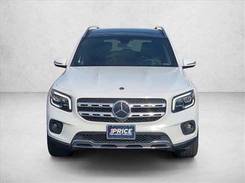 Used 2023 Mercedes-Benz GLB 250 4MATIC image 2