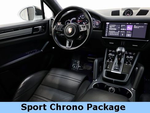 Used 2020 Porsche Cayenne Turbo image 12