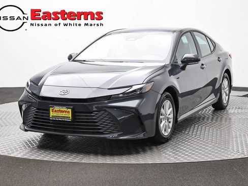 Used 2025 Toyota Camry LE FWD image 1