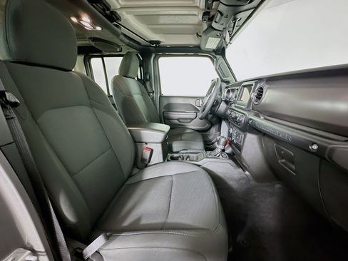 Used 2023 Jeep Wrangler Unlimited image 29