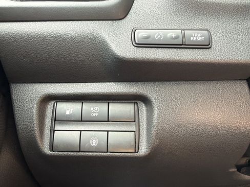 Used 2025 Nissan Leaf S FWD image 25