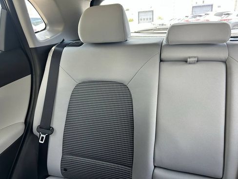 Used 2023 Hyundai Kona SE w/ Cargo Package FWD image 12