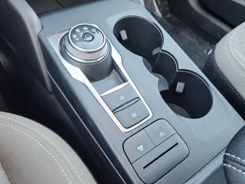 Used 2022 Ford Escape SE w/ SE Sport Appearance Package image 13