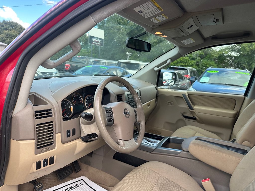 Used 2012 Nissan Titan SV w/ SV Value Truck Pkg RWD image 7