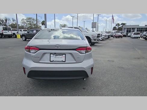 Used 2024 Toyota Corolla LE image 31