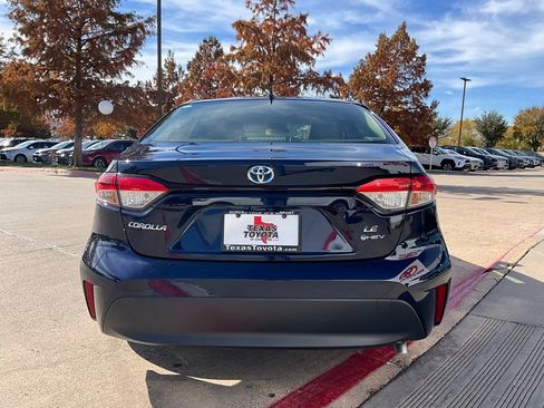 Used 2025 Toyota Corolla LE image 7