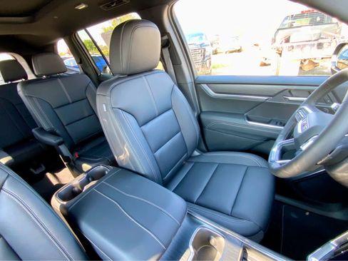 New 2026 GMC Acadia Elevation w/ Elevation Premium Package image 34