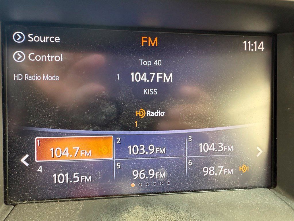 Used 2018 Nissan Pathfinder SV FWD image 15