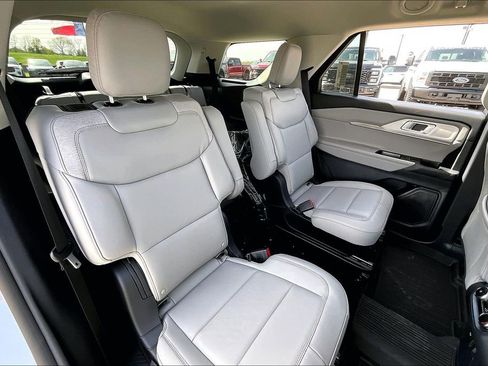 New 2026 Ford Explorer Active w/ Active Comfort Package image 21