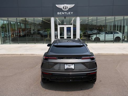 Used 2021 Lamborghini Urus AWD/4WD image 10