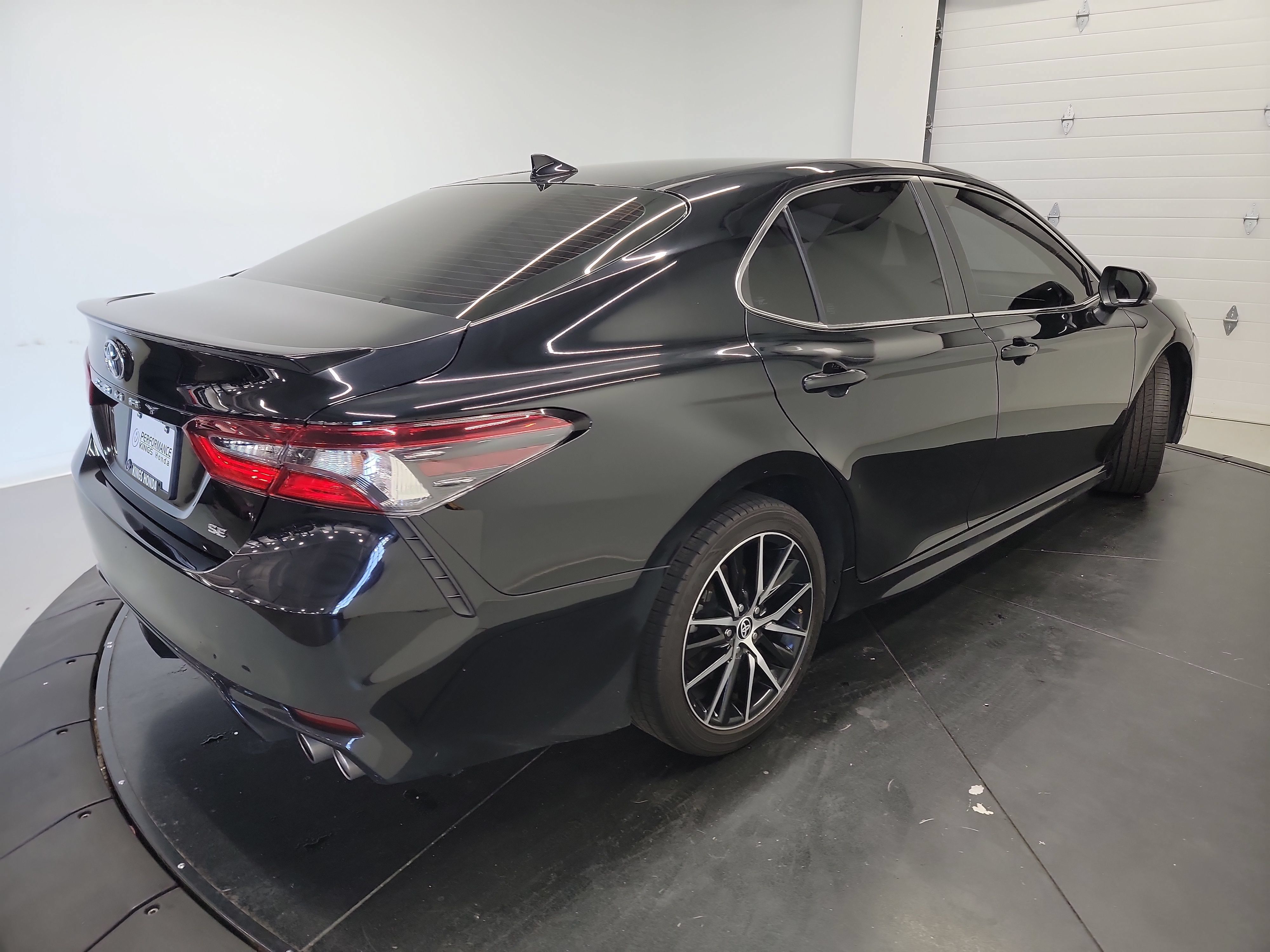 Used 2023 Toyota Camry SE w/ Convenience Package FWD image 9