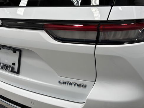 Used 2022 Jeep Grand Cherokee Limited AWD/4WD image 41