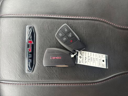 Used 2025 GMC Sierra 2500 AT4X image 42