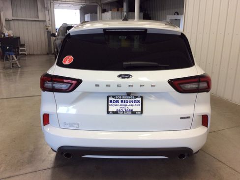 Used 2023 Ford Escape ST-Line Select image 4