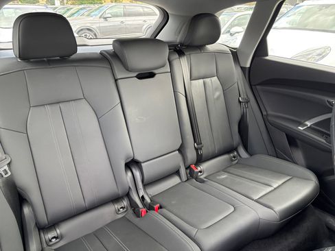 Used 2025 Audi Q5 Premium Plus w/ Premium Plus AWD/4WD image 18