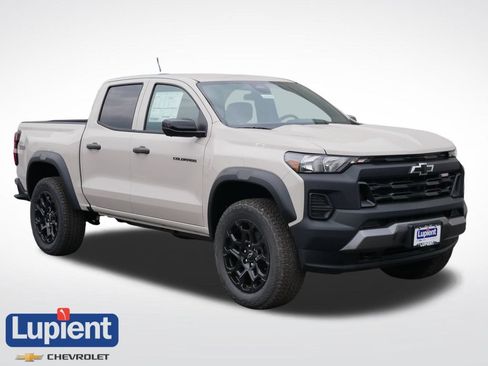 New 2026 Chevrolet Colorado Trail Boss AWD/4WD image 1